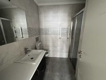 Interior 8