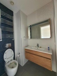 Interior 13