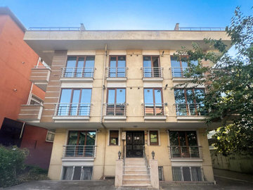 Exterior 1