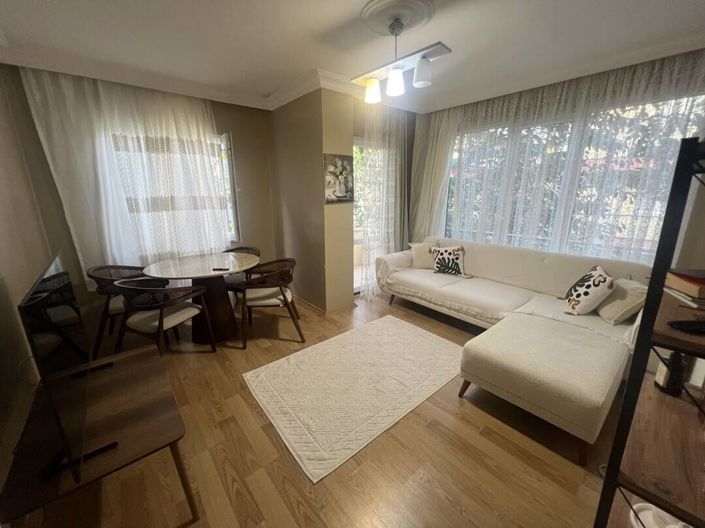 Image No.2-Appartement de 2 chambres à vendre à Atasehir