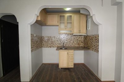 Interior 6
