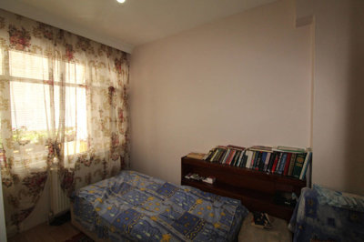 Interior 7