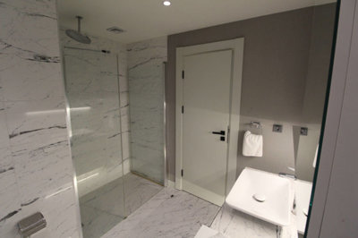 Interior 10