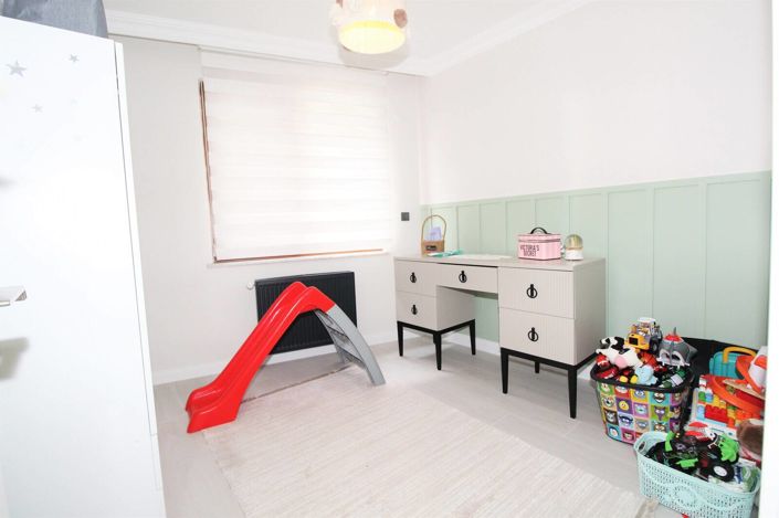 Image No.14-3 Bed Apartment for sale