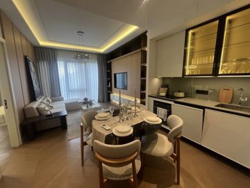 Interior 5
