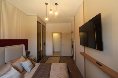 Interior 8