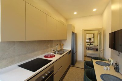 Interior 5