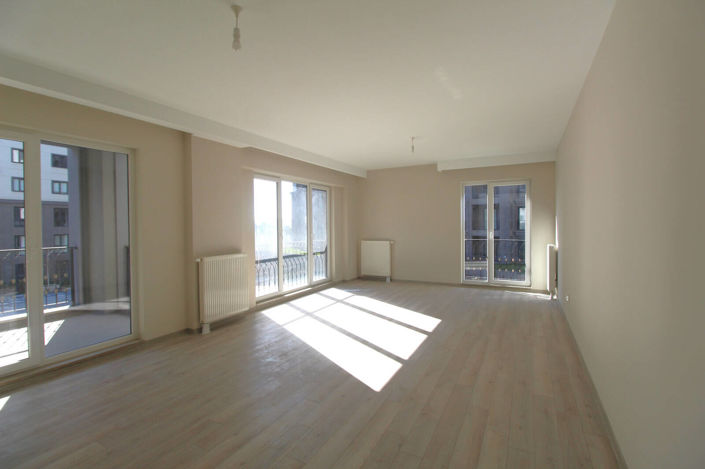Image No.17-4 Bed Apartment for sale