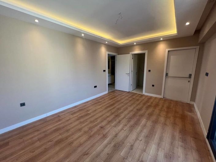 Image No.12-3 Bed Apartment for sale