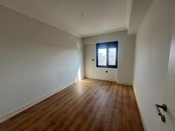 Interior 8