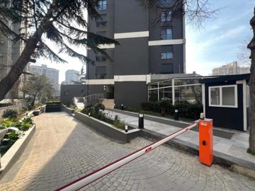 Exterior 4
