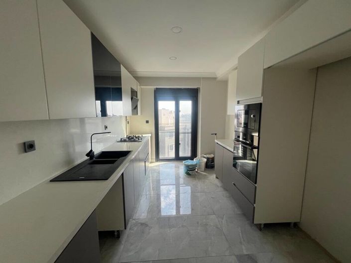 Image No.8-3 Bed Apartment for sale