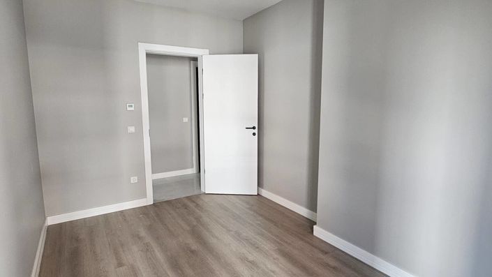 Image No.14-3 Bed Apartment for sale