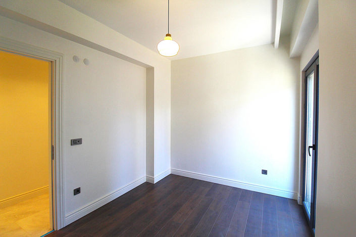 Image No.20-4 Bed Apartment for sale