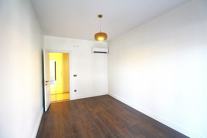 Image No.23-4 Bed Apartment for sale