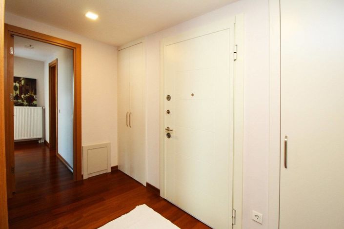 Image No.25-3 Bed Apartment for sale