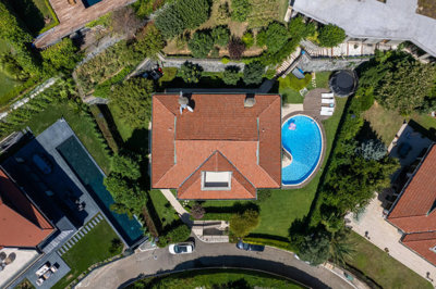 Exterior 3