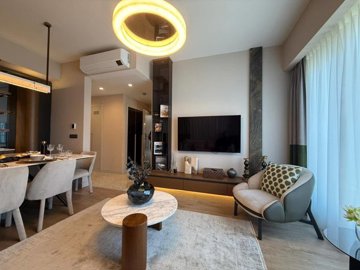 Interior 4