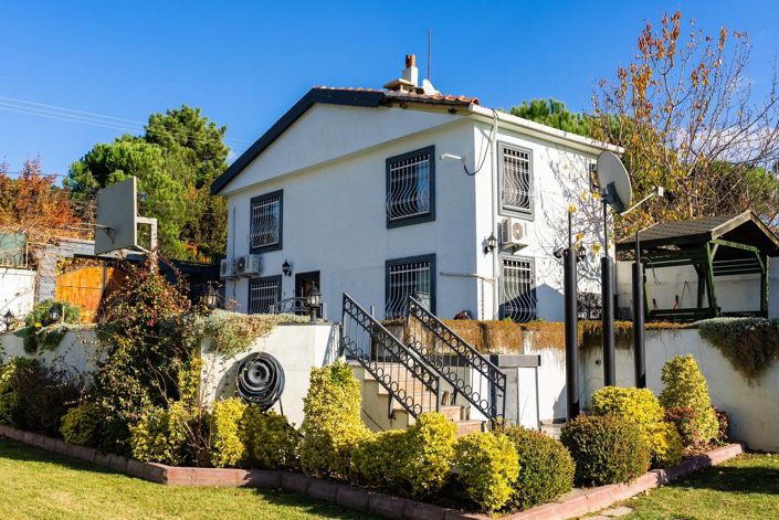 Image No.18-9 Bed House/Villa for sale