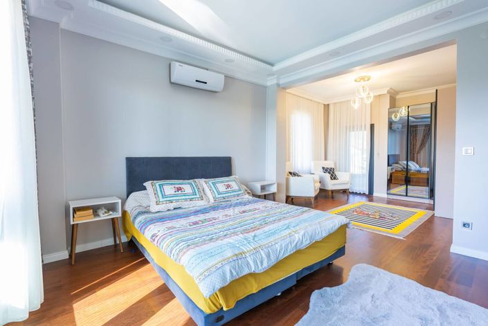 Image No.31-9 Bed House/Villa for sale