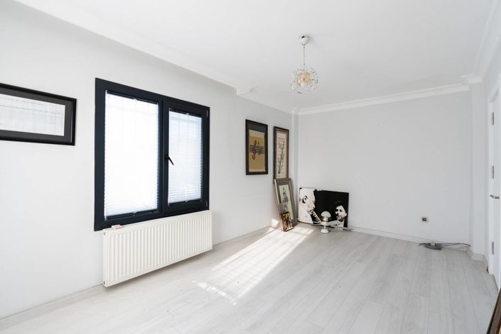 Image No.48-9 Bed House/Villa for sale