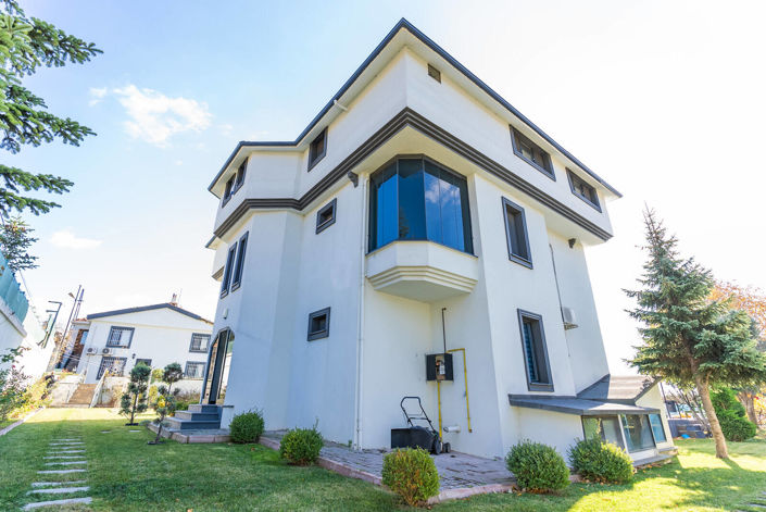 Image No.8-9 Bed House/Villa for sale