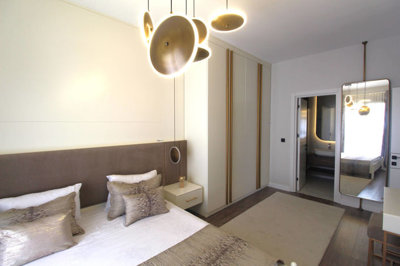 Interior 7