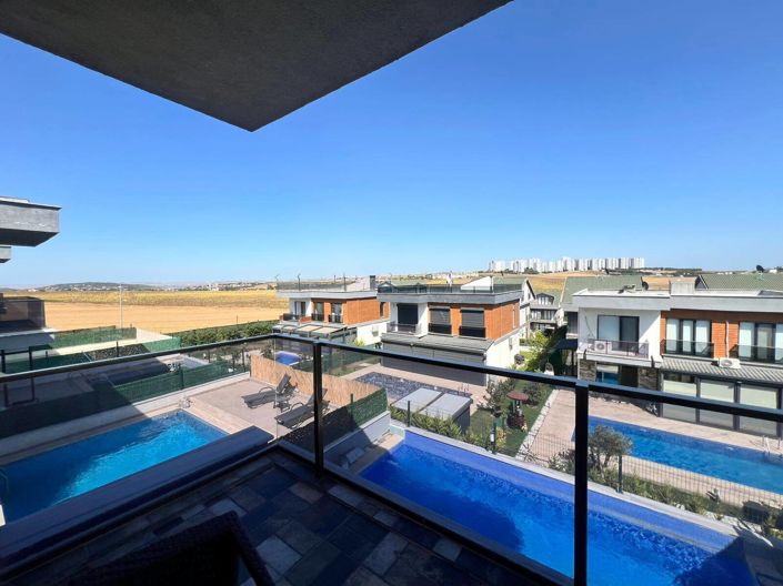 Image No.22-Maison / Villa de 4 chambres à vendre à Büyükçekmece