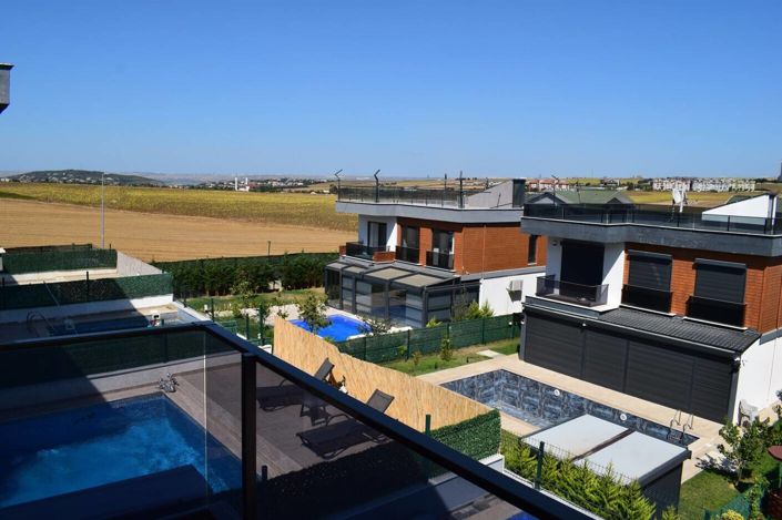 Image No.25-Maison / Villa de 4 chambres à vendre à Büyükçekmece