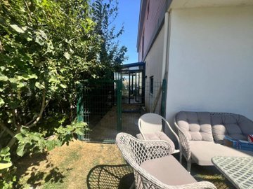 Exterior 6