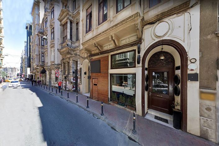 Image No.2-Commercial de 10 chambres à vendre à Beyoglu