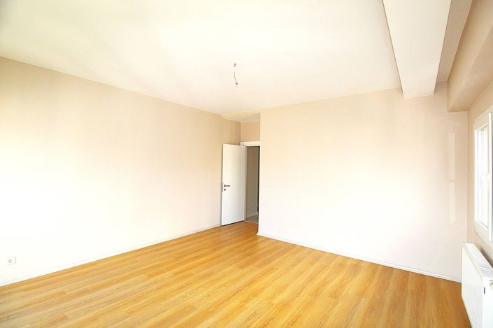 Image No.28-3 Bed Apartment for sale