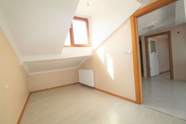 Image No.14-5 Bed Apartment for sale