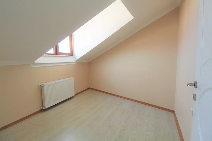 Image No.15-5 Bed Apartment for sale