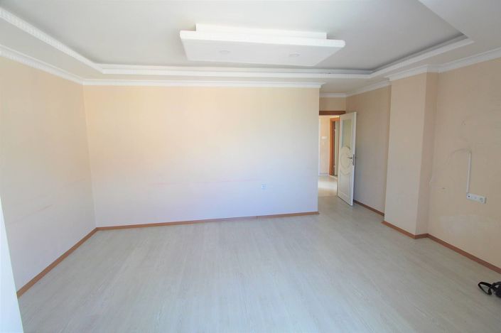 Image No.3-5 Bed Apartment for sale