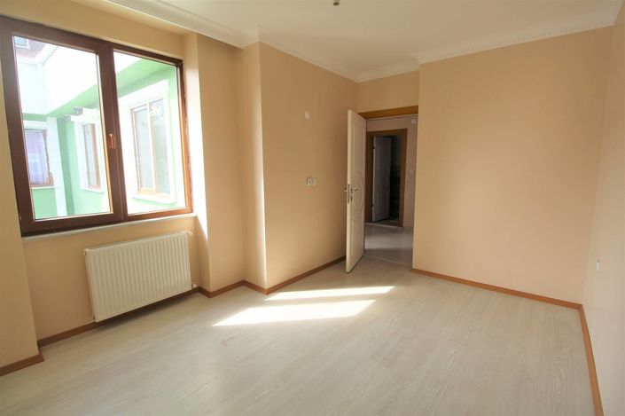 Image No.4-5 Bed Apartment for sale