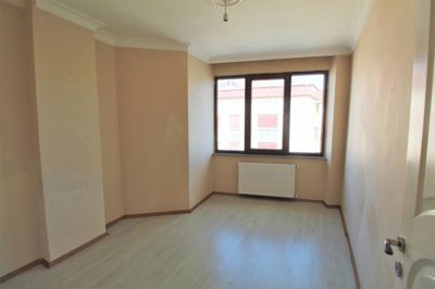 Interior 5