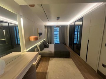 Interior 6