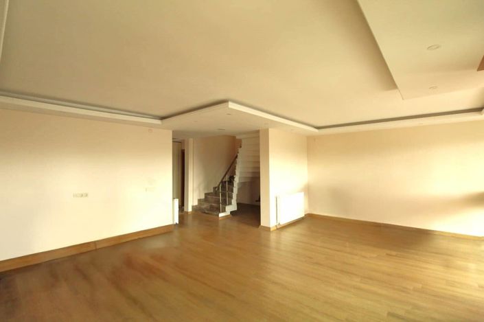 Image No.17-10 Bed House/Villa for sale