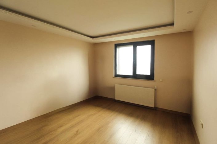 Image No.24-10 Bed House/Villa for sale