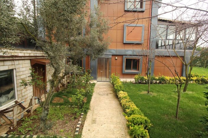 Image No.8-10 Bed House/Villa for sale