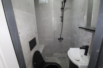 Interior 12