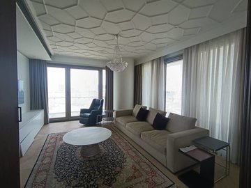 Interior 5