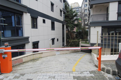Exterior 3