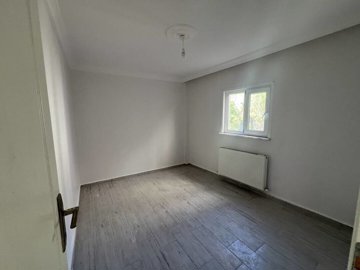 Interior 5