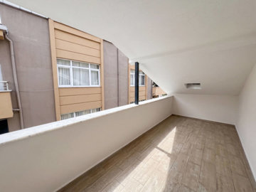 Interior 10
