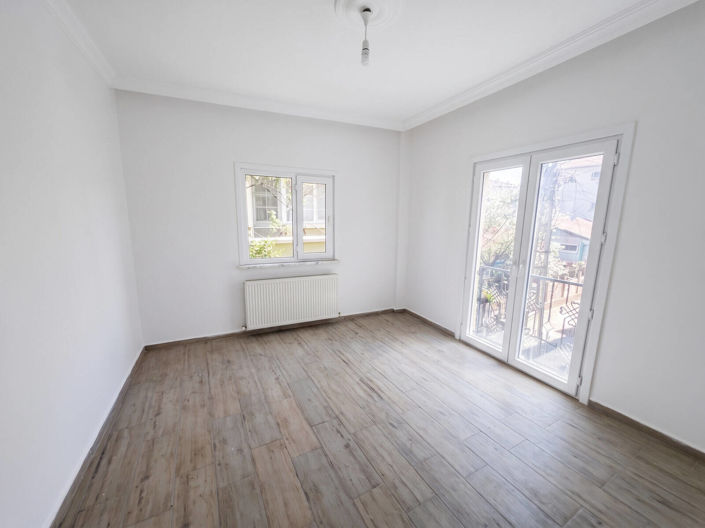 Image No.9-7 Bed House/Villa for sale