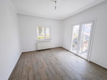 Interior 4