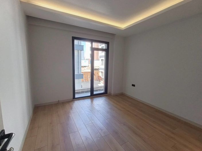 Image No.10-4 Bed Apartment for sale