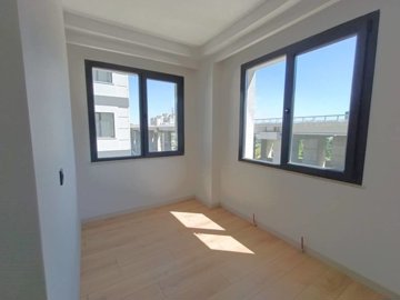 Interior 8
